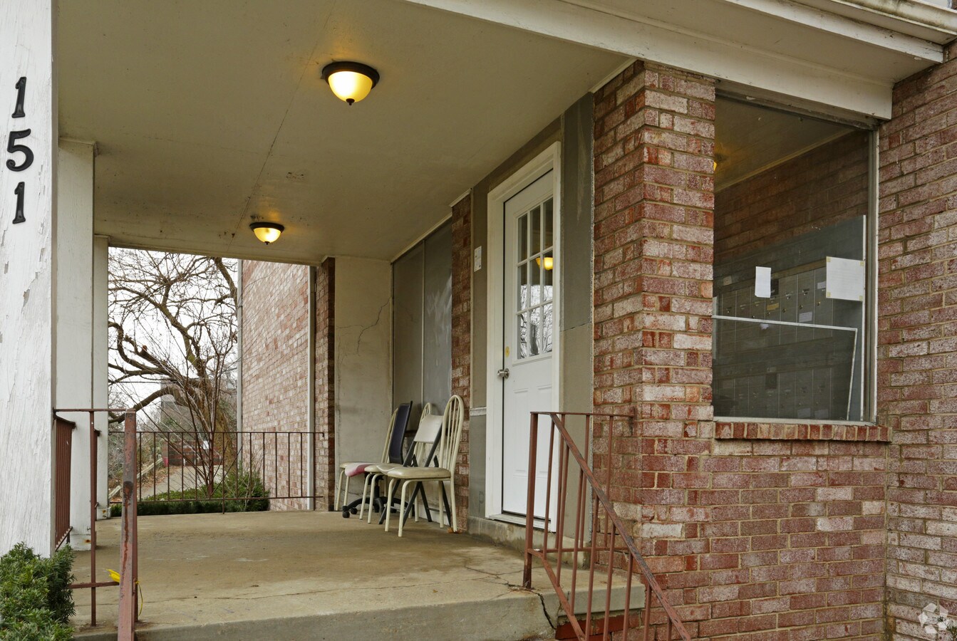 151 Robinson St - 151 Robinson St