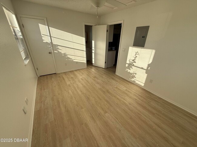 Photo - 11 Oriole Cir