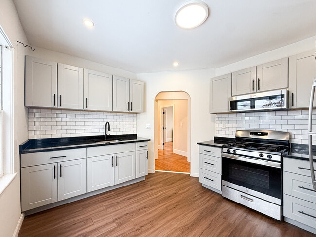 Photo - 57 Rexford St Unit 2