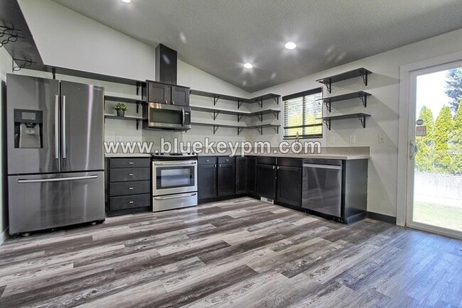 Photo - 3 Bed, 2 Baths Home in North Image Neighborhood with Large Yard