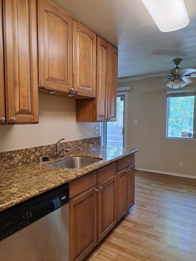 Photo - 504 Northbank Ct Condo Unit A