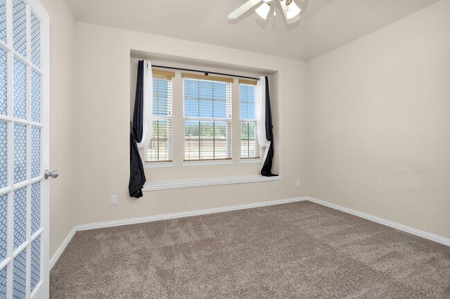 Photo - 223 Shoreview Dr