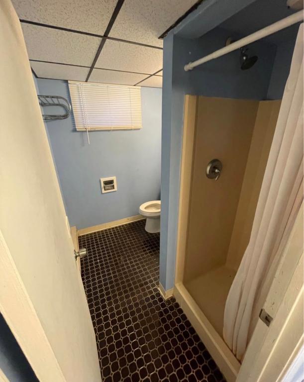 32 Casco St