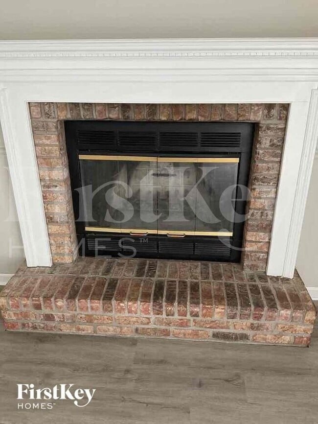 Photo - 962 Andover Dr