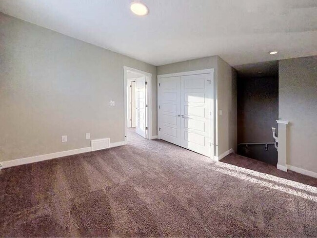 Photo - 20724-20742 42 Avenue NW