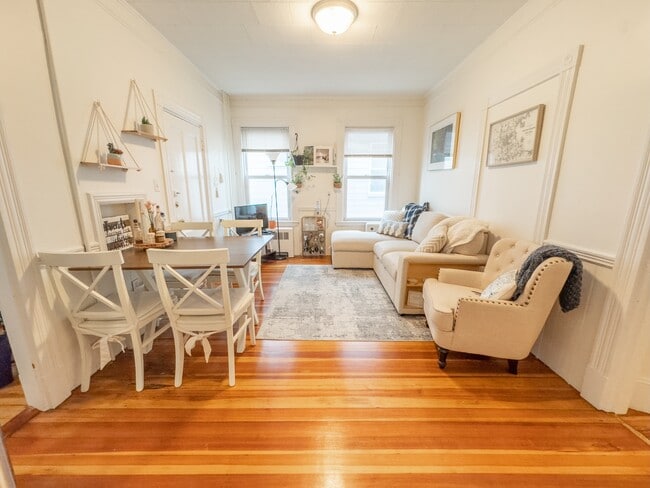 Photo - 12 Hamlin St