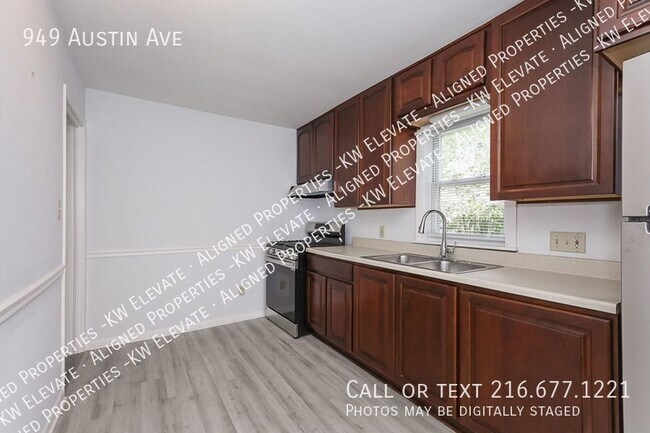 Photo - 949 Austin Ave