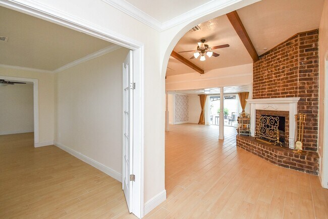 Photo - 14110 Ella Lee Ln