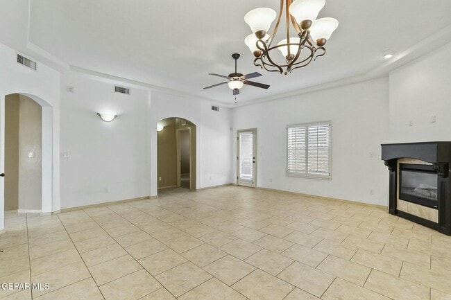 Photo - 14681 Jesus Almeida