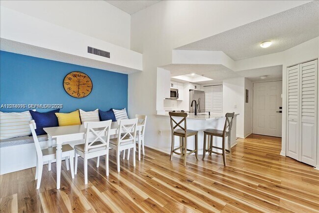 Photo - 5065 Wiles Rd Unit 308