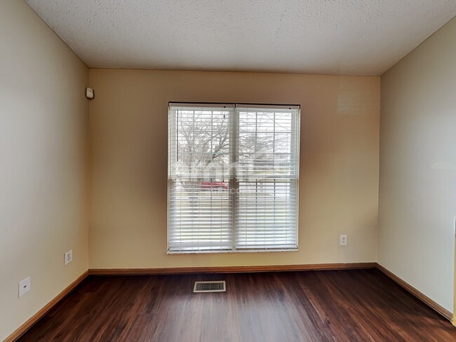 Photo - 3572 Wesson Dr