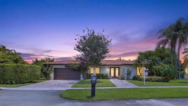 Photo - 16641 Royal Poinciana Dr