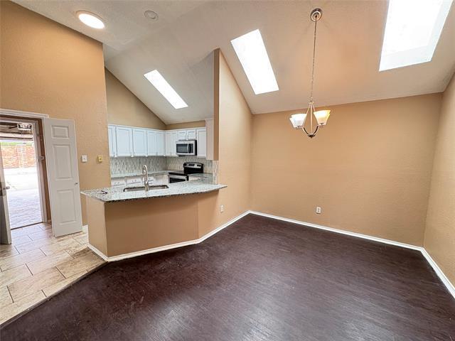 Photo - 928 Winchester Ln