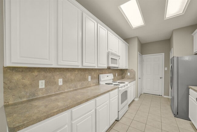 Building Photo - 171 N Burberry Park Cir