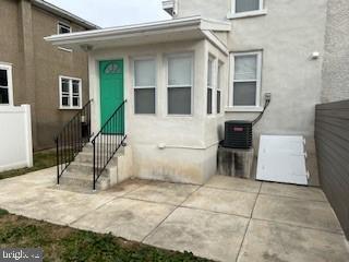 Photo - 264 Maple Ave