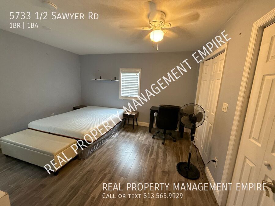Photo - 5733 Sawyer Rd