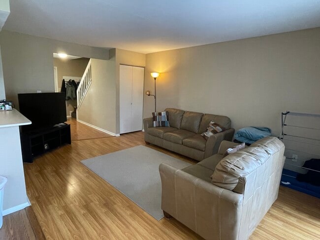 Photo - 3314 Greenwich Ln