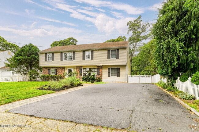 Building Photo - 24 Peach Tree Rd Rental