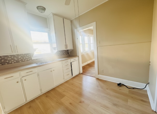 Photo - 1835 Willow St