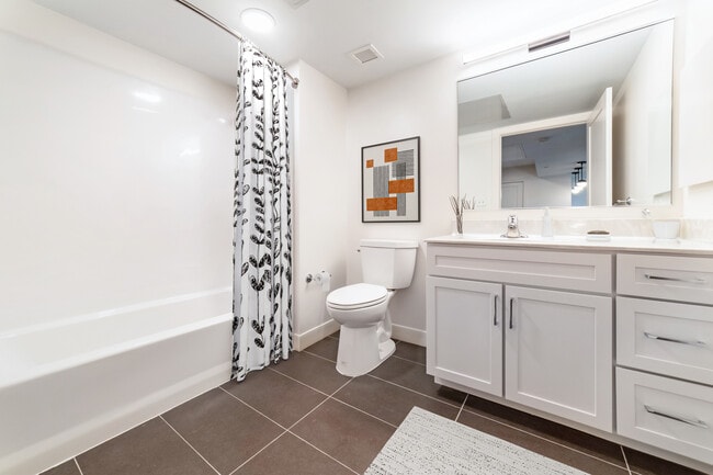 Photo - Parkway 1208