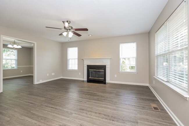 Photo - 6988 Calderwood Dr