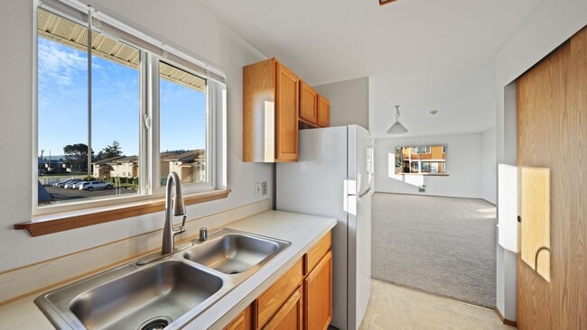 Photo - 101 S Oak Harbor St Unidad #A102 [?150]??[21016007]^