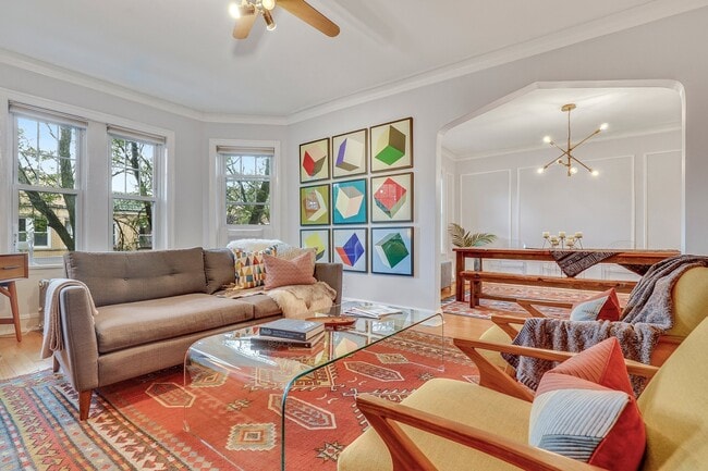 Photo - 1433 W Elmdale Ave Unit 3