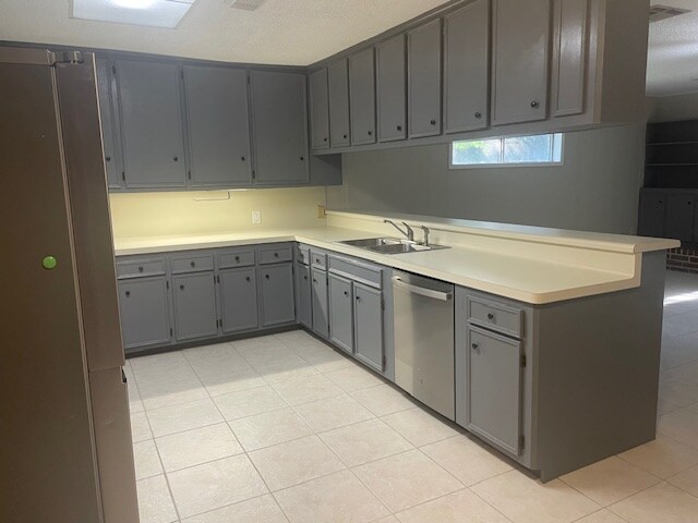 Photo - 2126 Redwood St