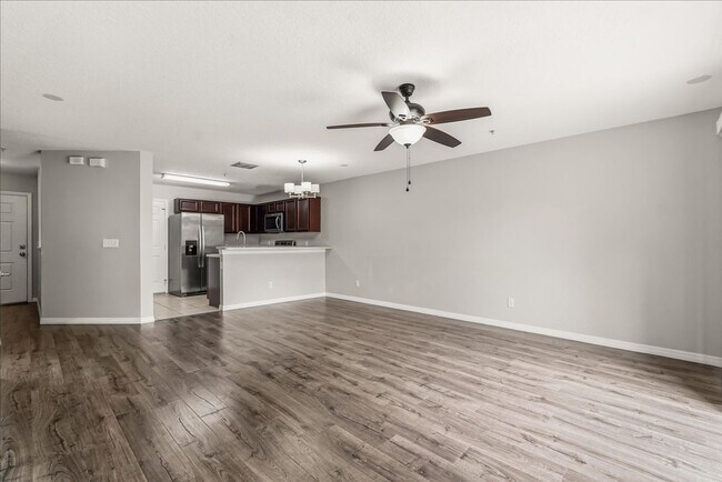 Photo - 13536 Tea Rose Way