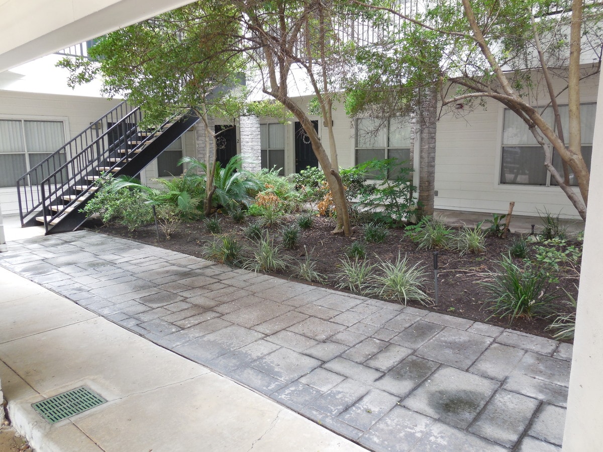 Law Street Apartments For Rent in Houston, TX