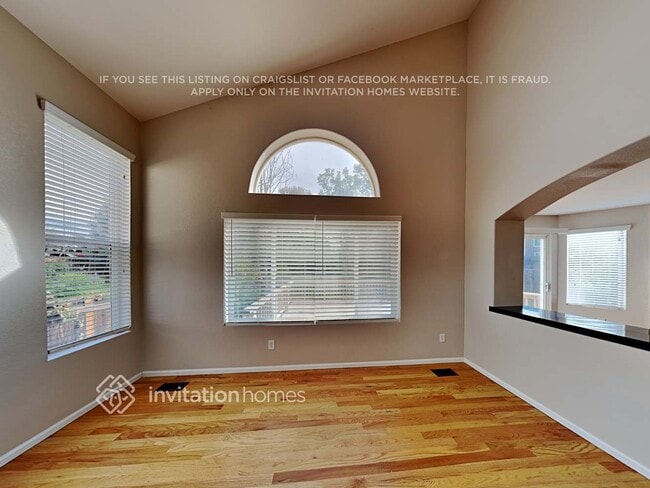 Photo - 2812 S Walden Way