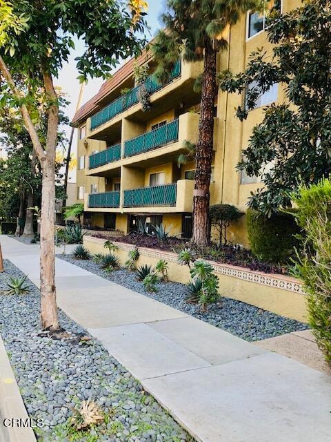 Photo - 382 E California Blvd Unit 103
