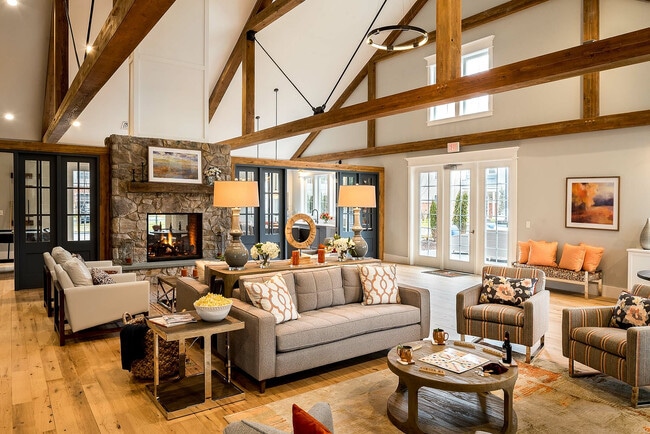 Avana East Main