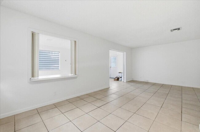 Photo - 10151 NW 35th St