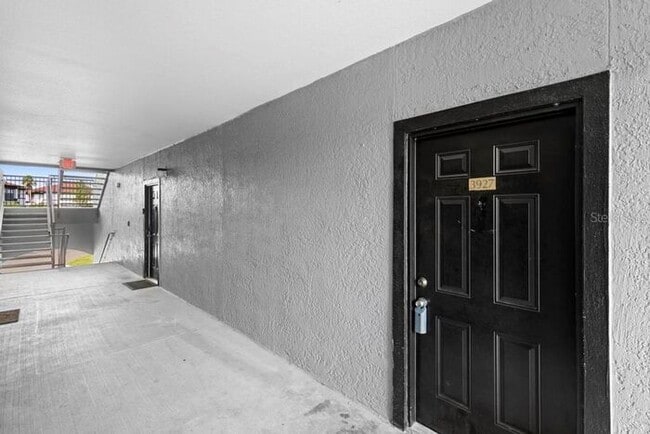 Photo - 2 Bedroom condo with 2 Baths and balcony minutes from The Mall at Millenia