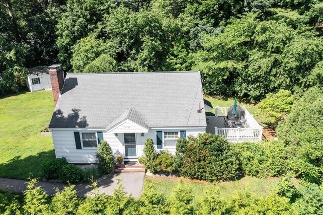 Building Photo - 68 Oak Hill Rd