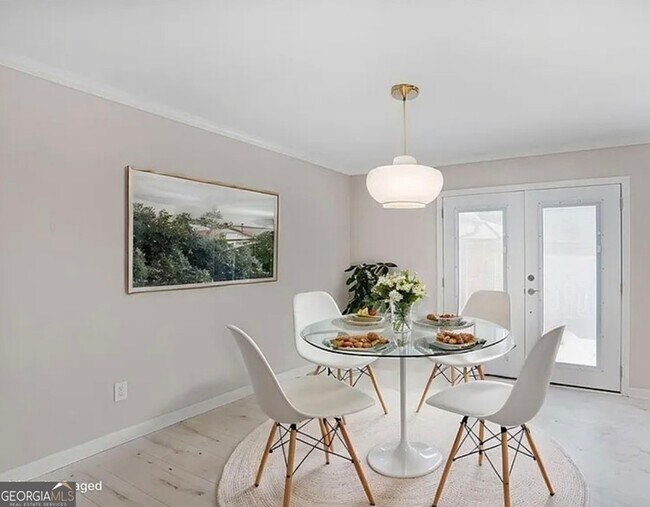 Photo - 3210 Quincetree Ln