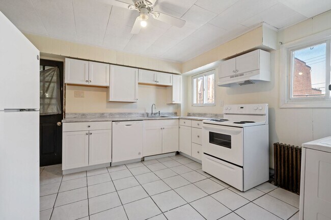 Photo - 72 S 14th St Unit Second Floor