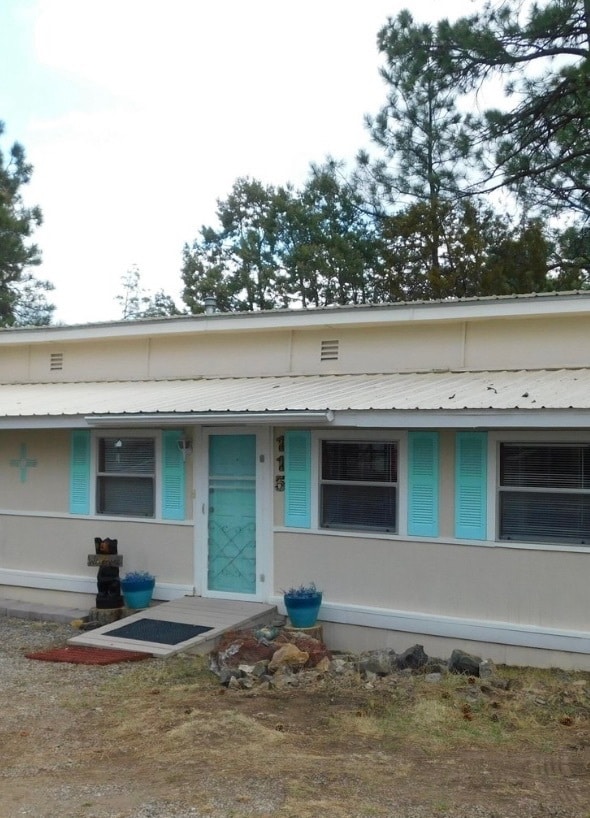 Building Photo - Queen Aire 2