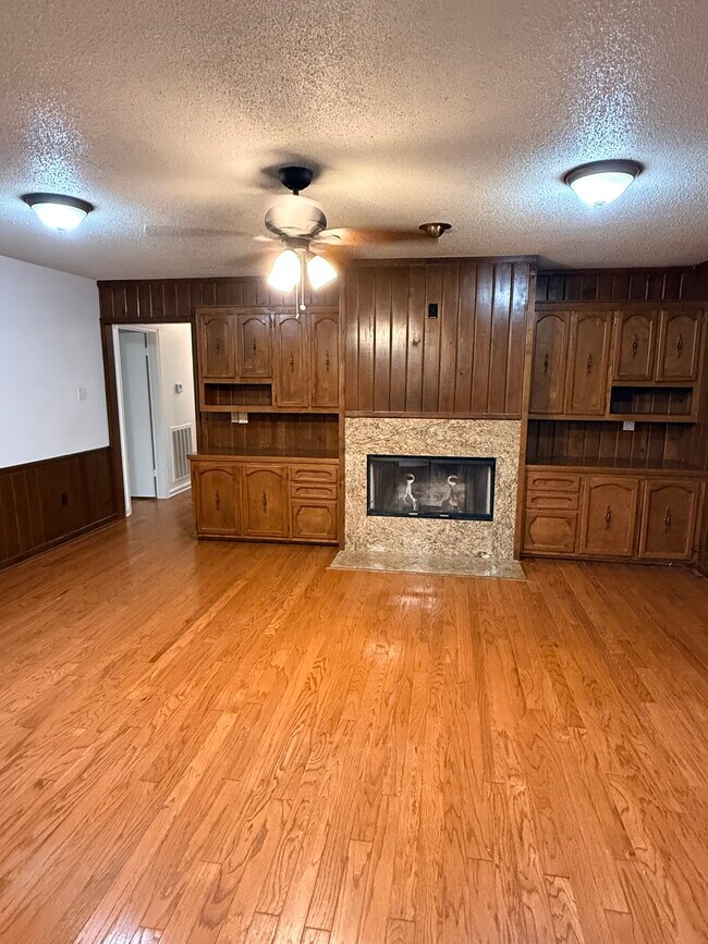 Photo - 11362 Davis Rd