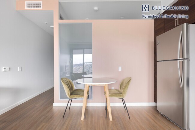 Photo - 100 Van Ness Ave Unidad SI FL17-ID1476