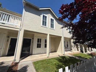 Photo - 515 G St