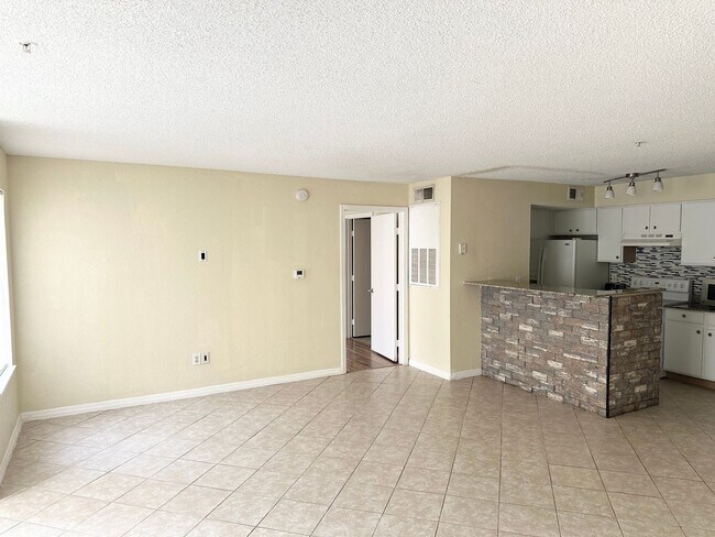 Photo - Spacious and Beautiful - Unfurnished 2/2 at Villas Del Sol ! Unit 1015