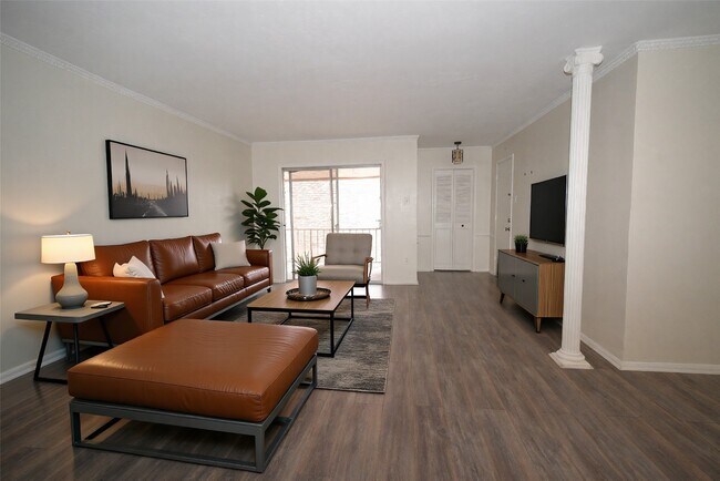7600 Burgoyne Rd Unit 250