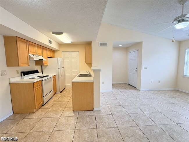 Building Photo - 12630 Equestrian Cir Unit 1804