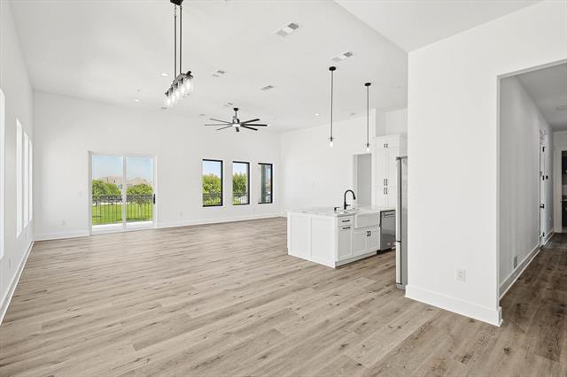 Photo - 767 W Main St Unit 201