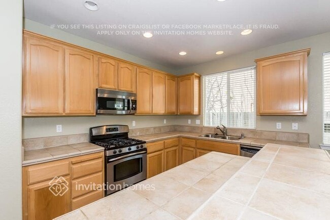 2041 Waterville Dr