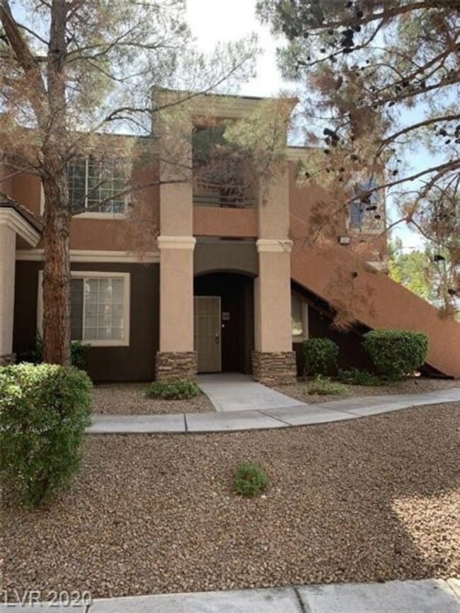 Building Photo - GORGEOUS CONDO IN GATED COMMUNITY NEAR SUMMERLIN