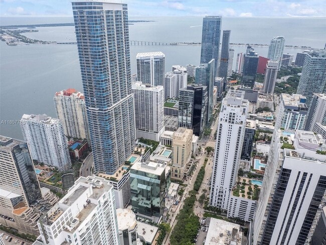 Building Photo - 1060 Brickell Ave Unit 3117