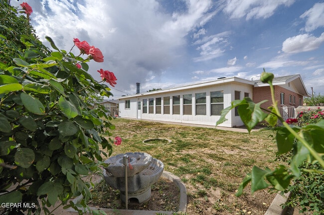 Photo - 9632 Gairloch Dr